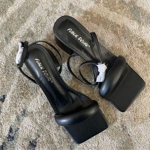Dolls Kill NWT Public Desire Short Block Heel Sandals Size 5